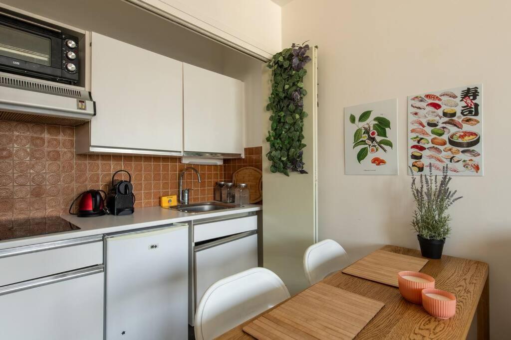 Montparnasse - Cozy Apartment In Montparnasse District Párizs Kültér fotó